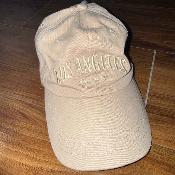 SHEIN Tan Baseball Cap - Picture 1 of 1